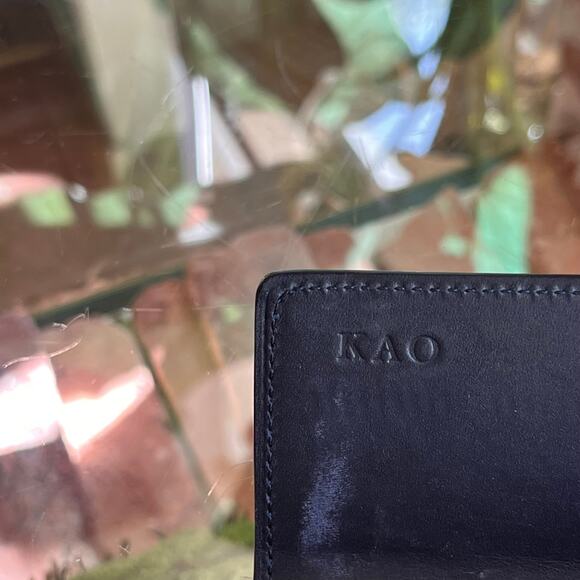 LOUIS VUITTON Sarah Bleu Infini Monogram Vernis Leather Wallet - Picture 8 of 13